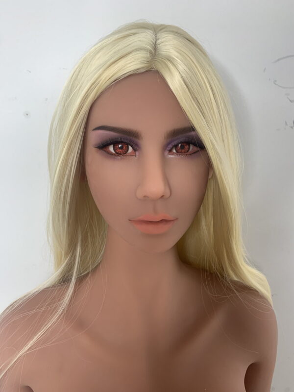 Naomi FULL-SIZED  REALISTIC LOVE DOLLS & SEX DOLL A tall blonde woman Height 5′ 4″ (163cm)