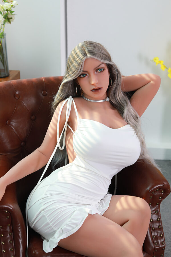 Raven FULL-SIZED REALISTIC SEX DOLL a wealthy socialite lady Height 5' 6" (168cm)
