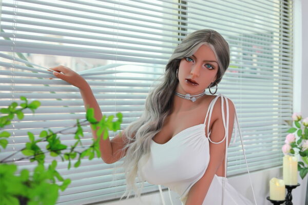 Raven FULL-SIZED REALISTIC SEX DOLL a wealthy socialite lady Height 5' 6" (168cm)