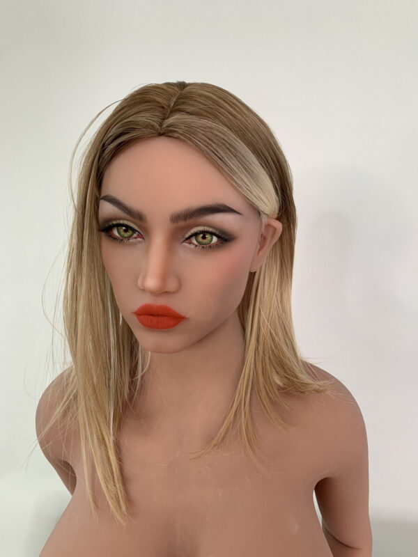 Ruby32 Ruby FULL-SIZED REALISTIC SEX DOLL Height 5' 6" (168cm)