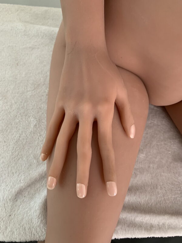 Ruby33 Ruby FULL-SIZED REALISTIC SEX DOLL Height 5' 6" (168cm)