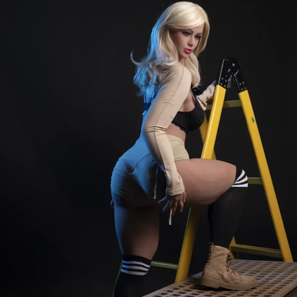 Savannah15 SAVANNAH REALISTIC LOVE DOLL Height 5' 6" (160cm) Fat Woman