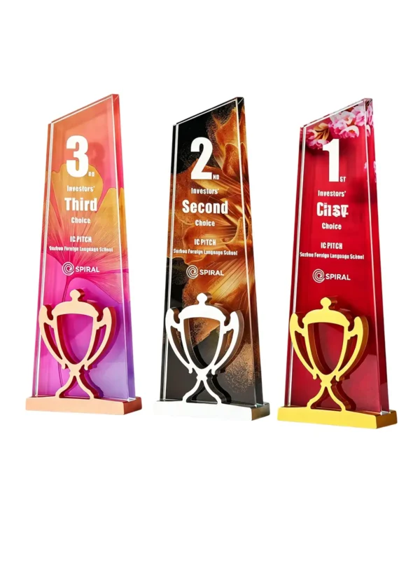 Prism Gradient Crystal Trophy